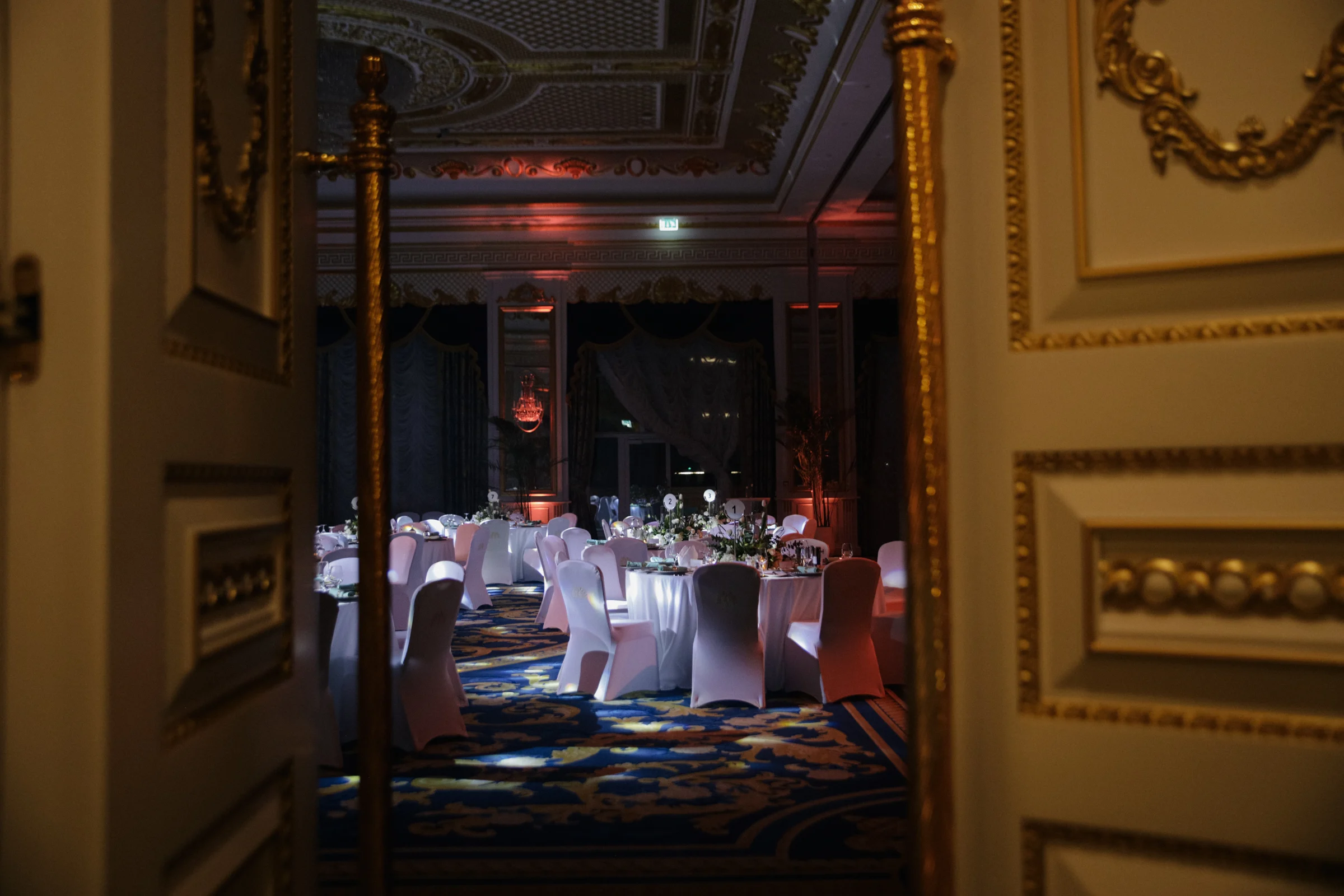 Gala table setting in Dubai